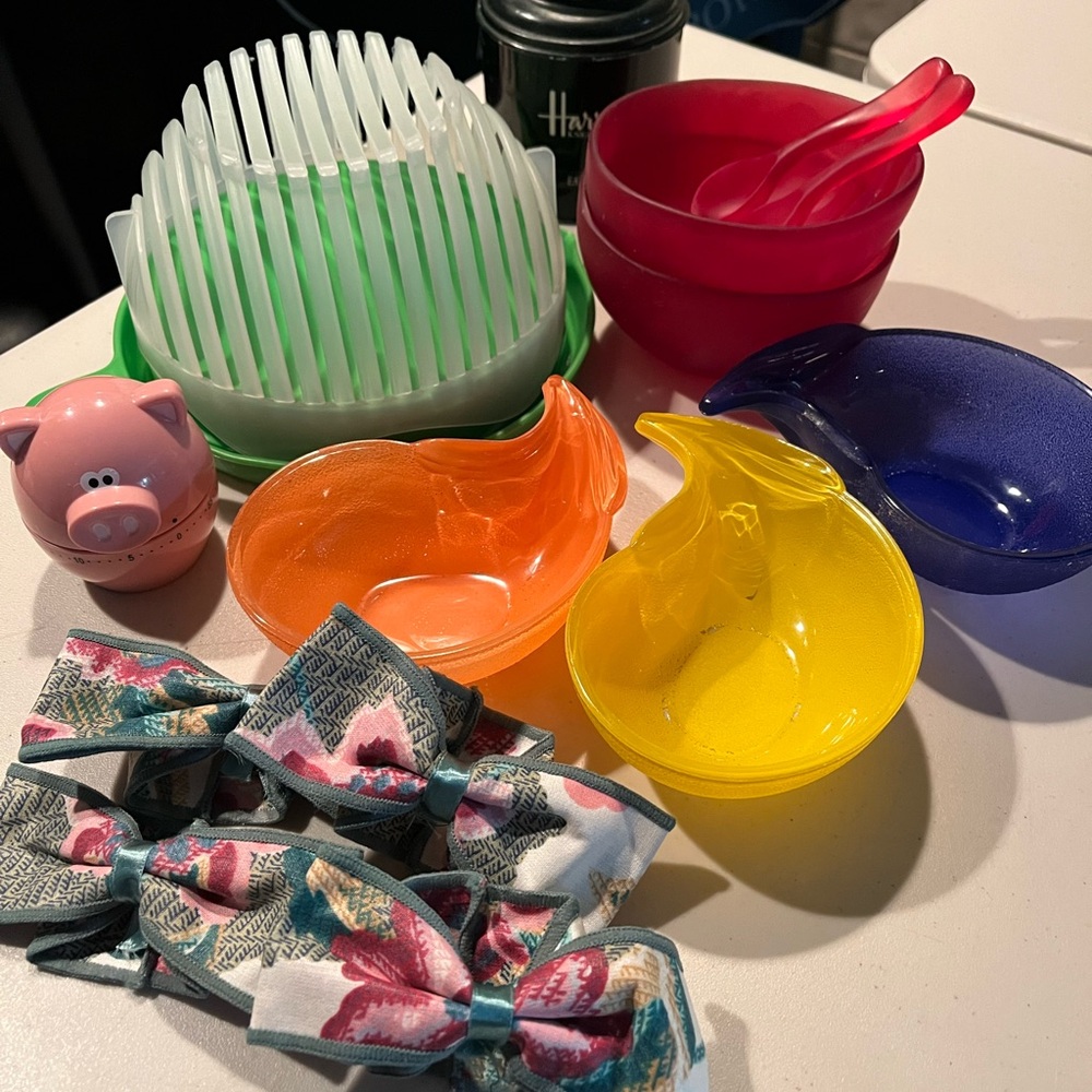 Kitchen Supplies lot